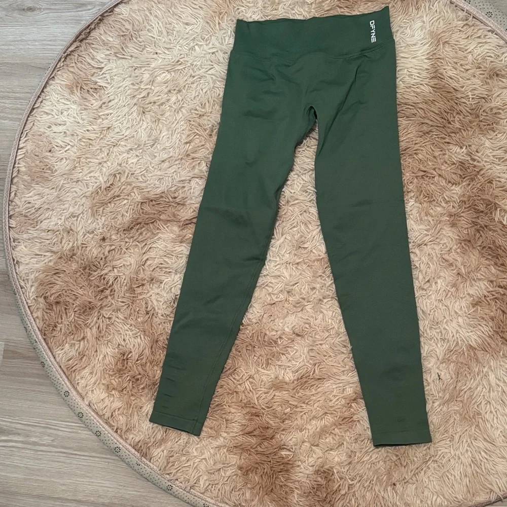 DFYNE Green Spandex Butt-Lifting Leggings - Picture 1 of 4